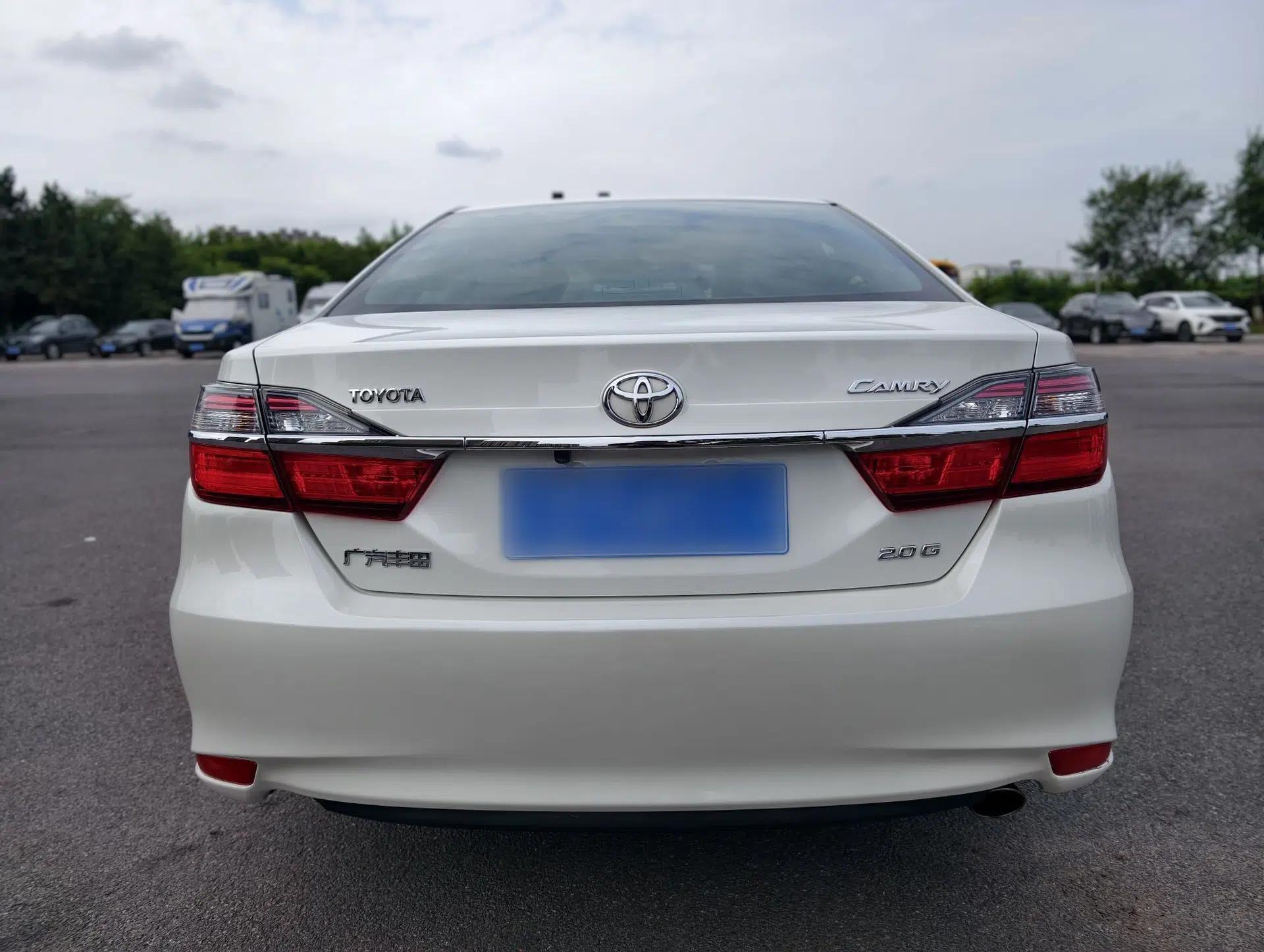 Toyota Camry 2016 2.0G 10th Anniversary Leading Edition — миниатюра 6