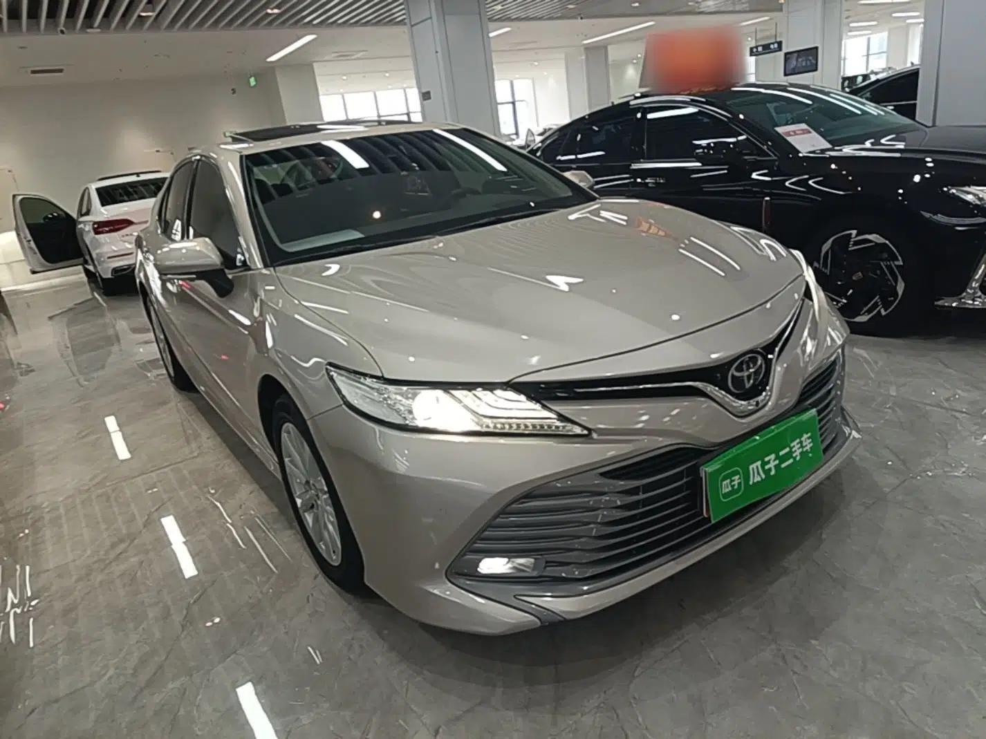 Toyota Camry 2018 2.0G Luxury Edition — миниатюра 3