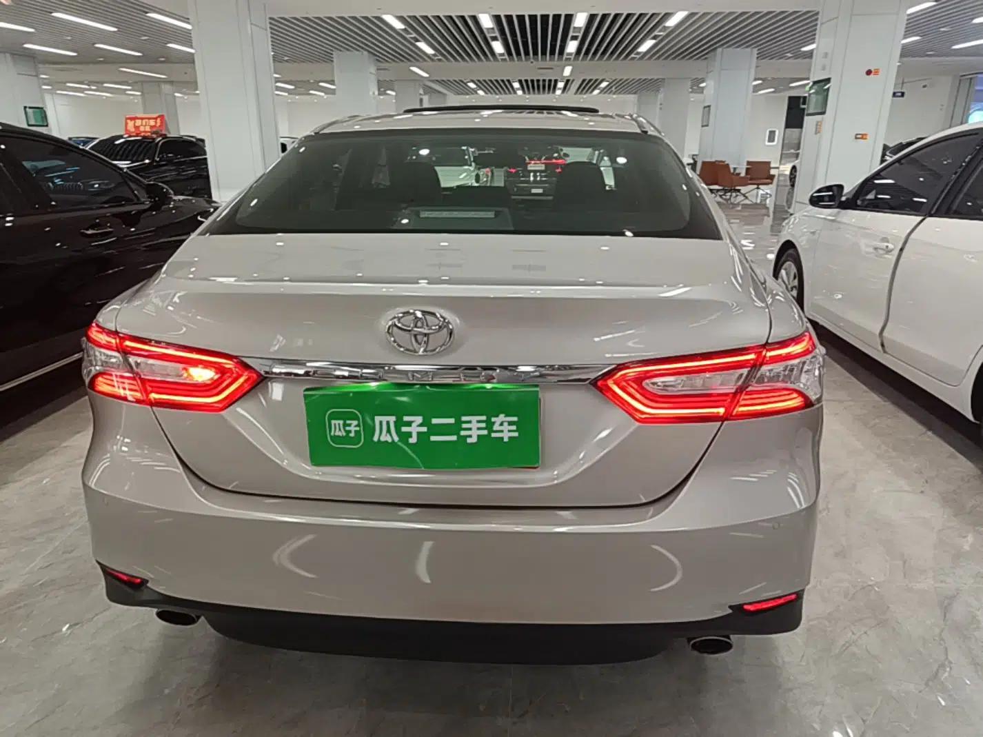 Toyota Camry 2018 2.0G Luxury Edition — миниатюра 5