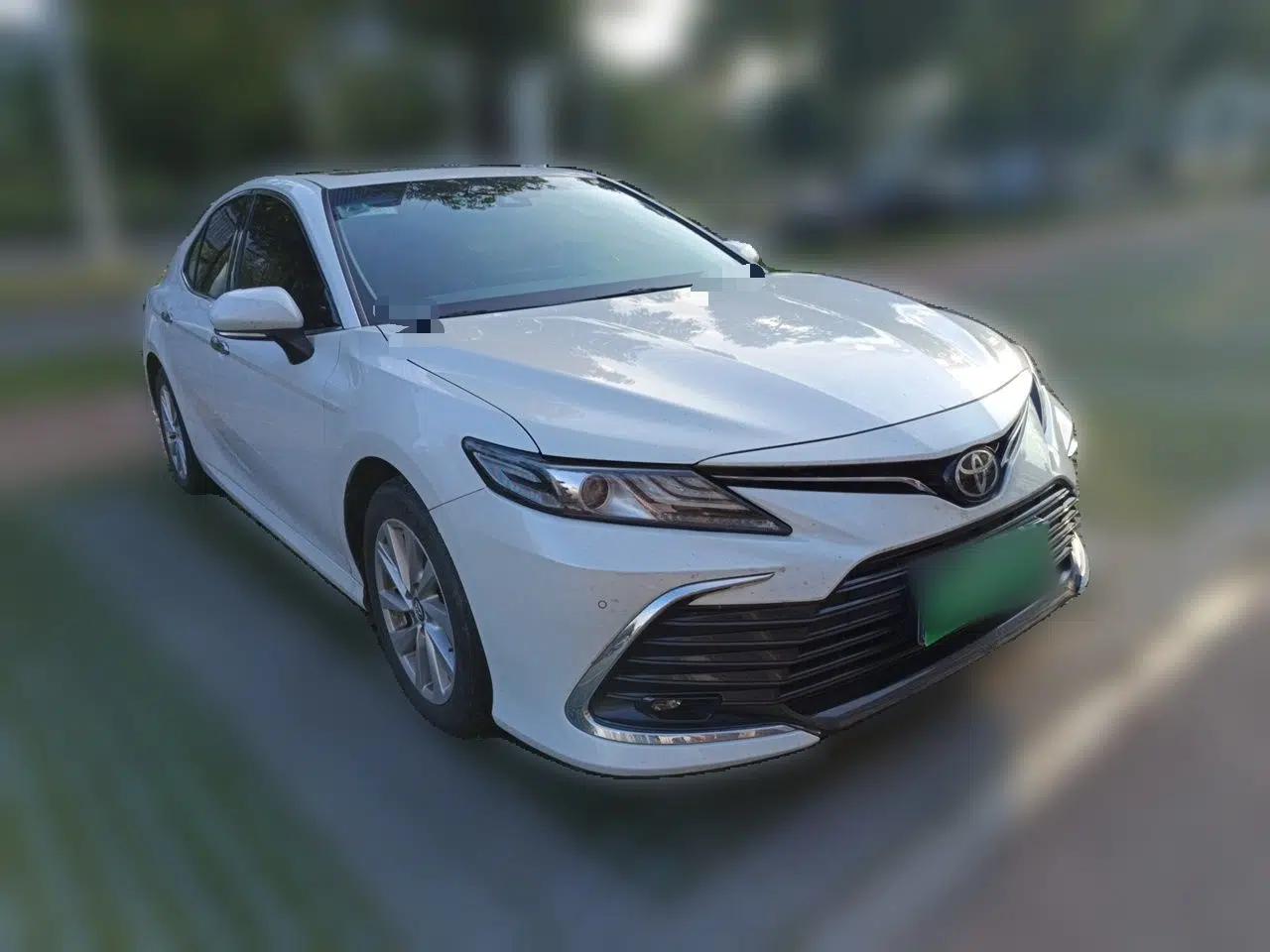 Toyota Camry 2021 2.0G Luxury Edition — миниатюра 3