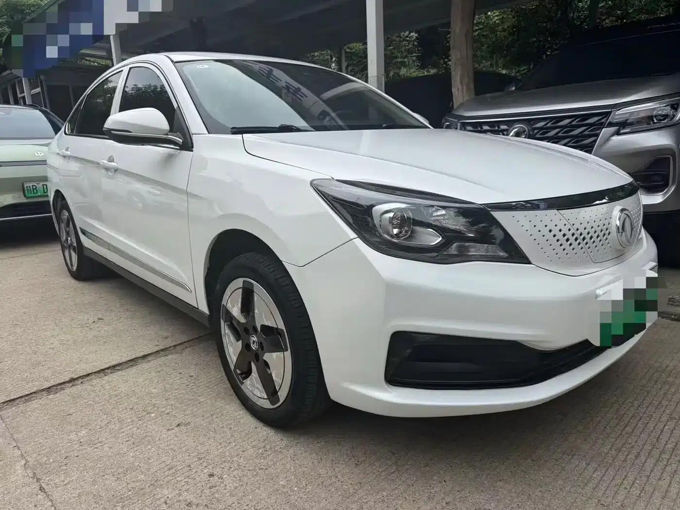 Dongfeng Fengshen E70 2023 Model 400H Battery Swapping Version — миниатюра 3