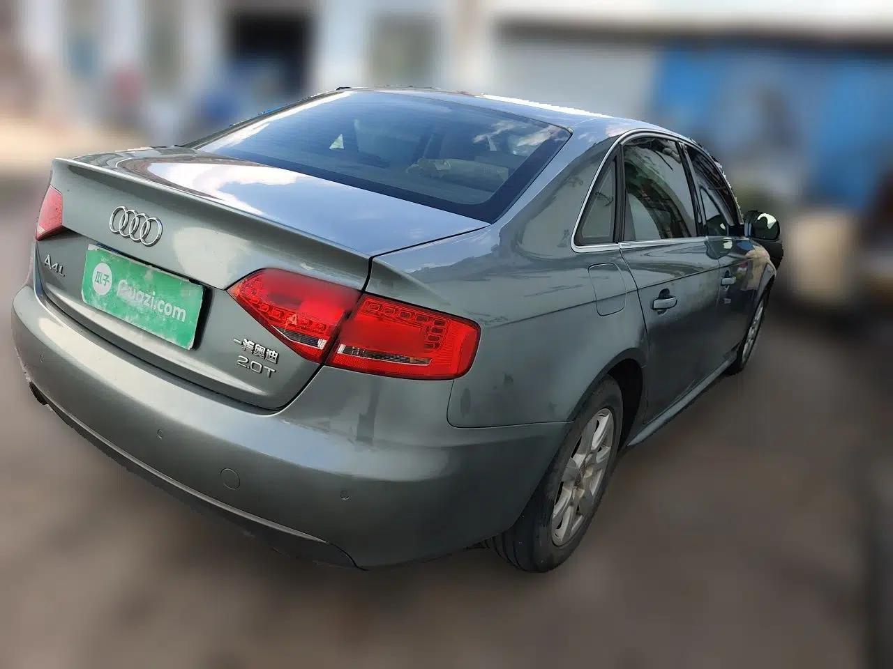 Audi A4L 2012 2.0 TFSI automatic Comfort trim level — миниатюра 6