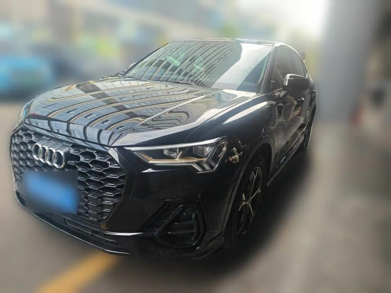 Audi Q3 2021 35 TFSI Fashionable and Elegant Model — миниатюра 1