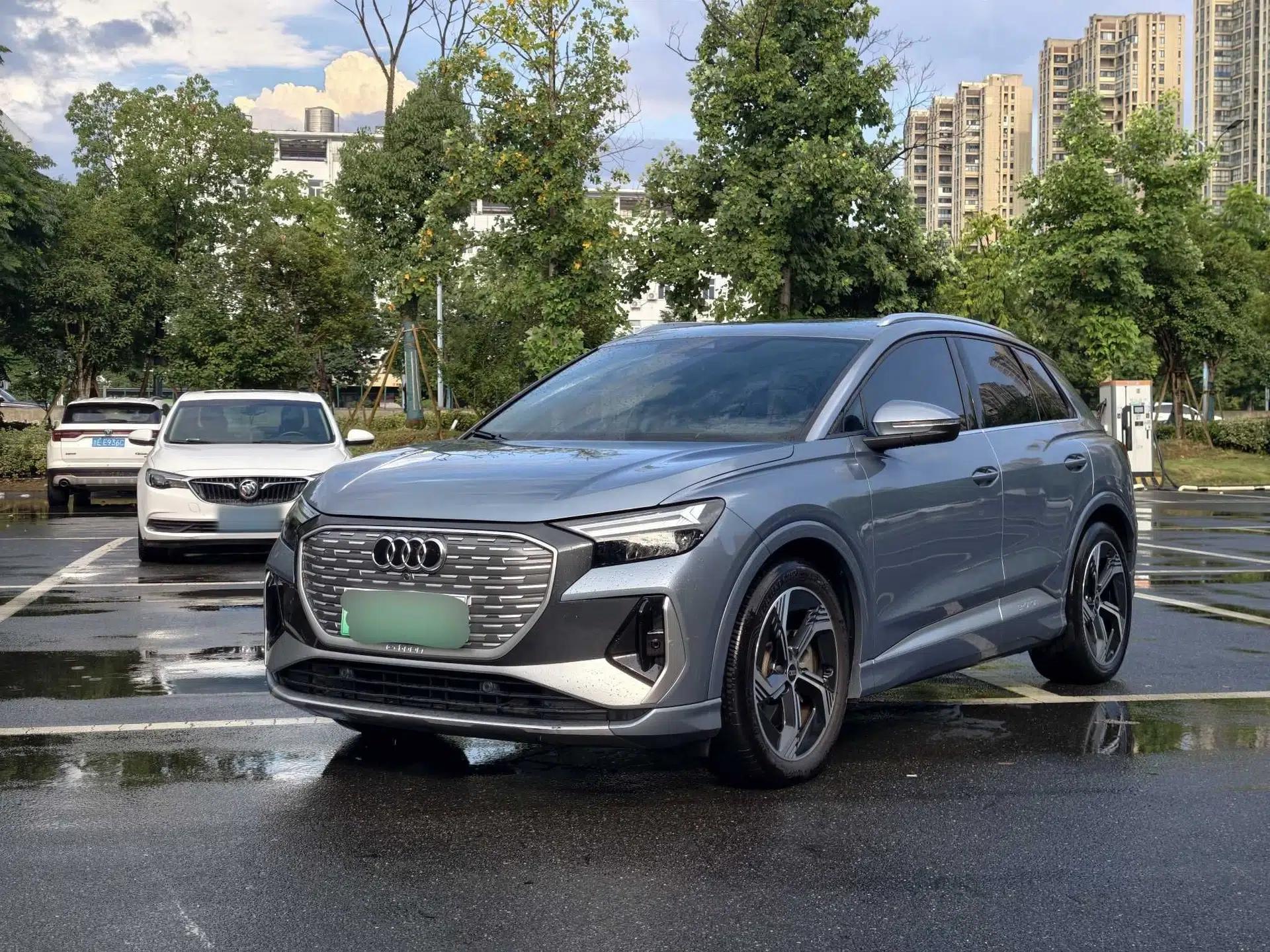Audi Q4 e-tron 2023 50 e-tron quattro Visionary Edition — миниатюра 1