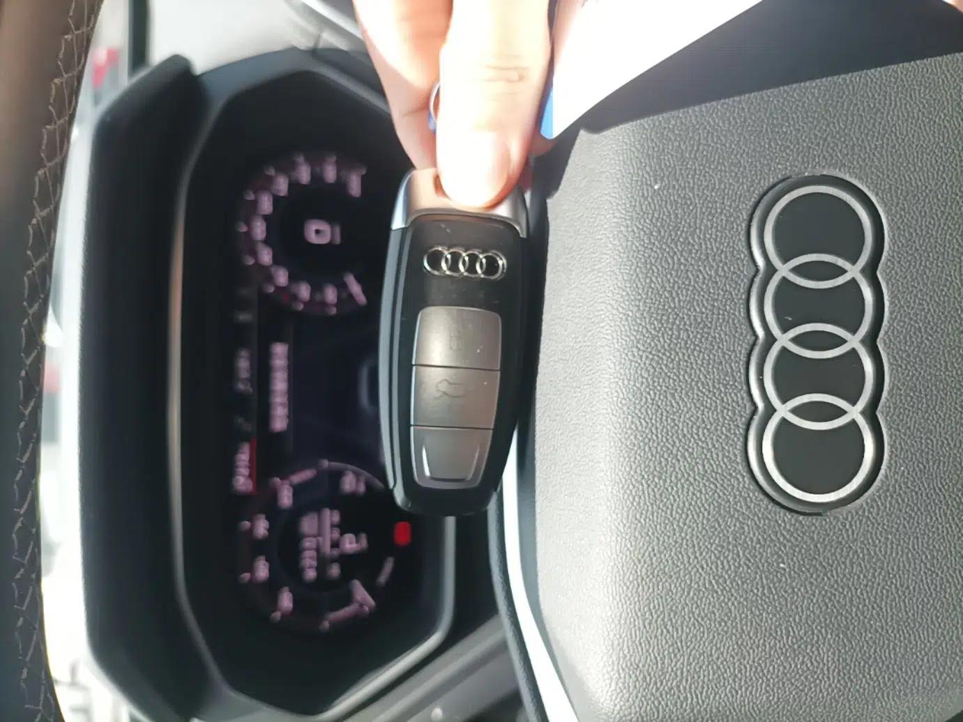 Audi Q4 e-tron 2023 50 e-tron quattro Visionary Edition — миниатюра 29