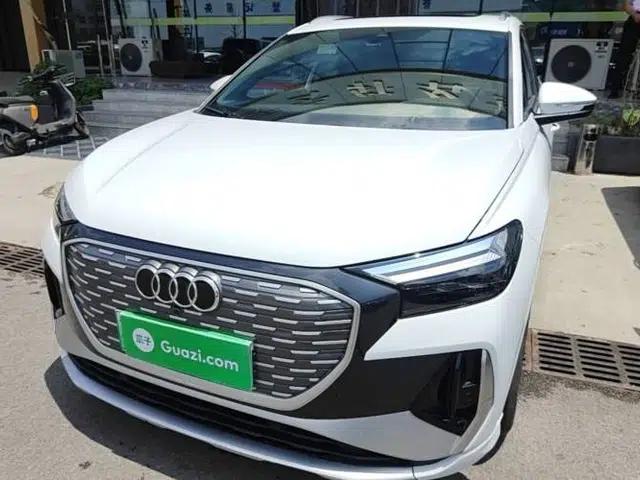 Audi Q4 e-tron 2022 40 e-tron Adventure Edition