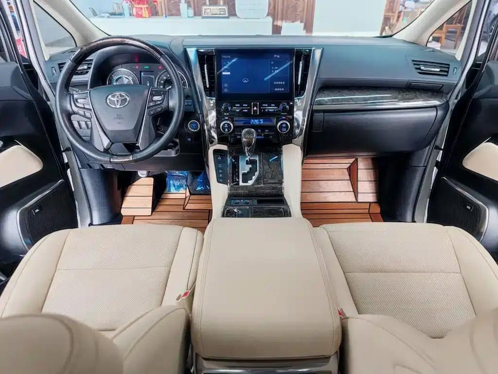 2021 Alphard Hybrid 2.5L Luxury Edition — миниатюра 10