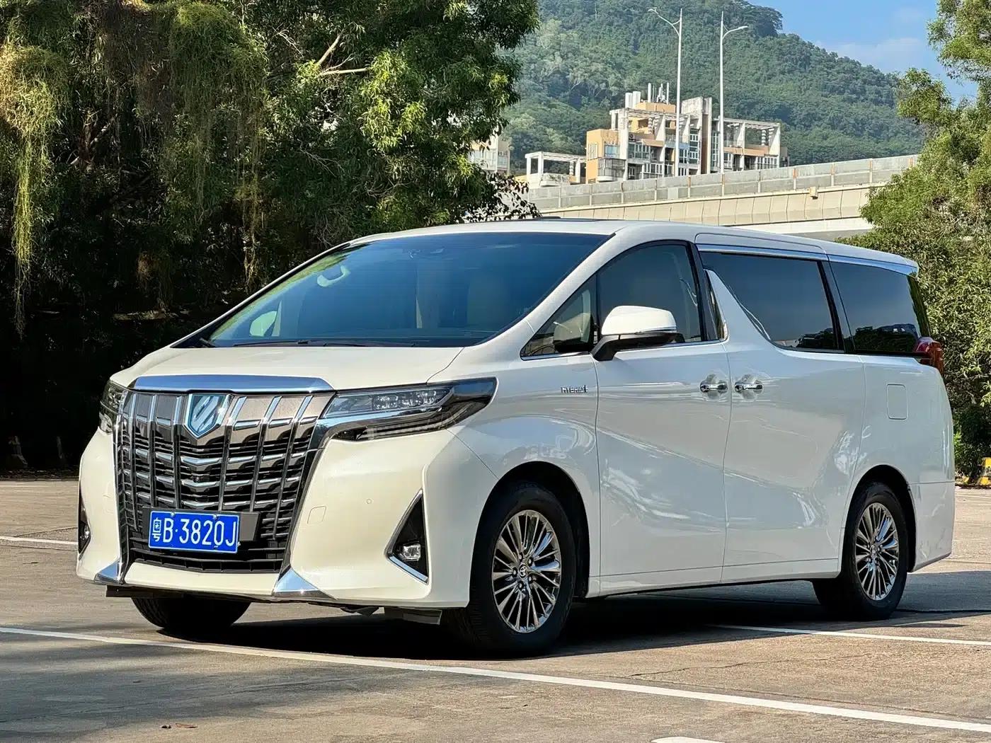 2019 Alphard Hybrid 2.5L Premium Edition — миниатюра 1