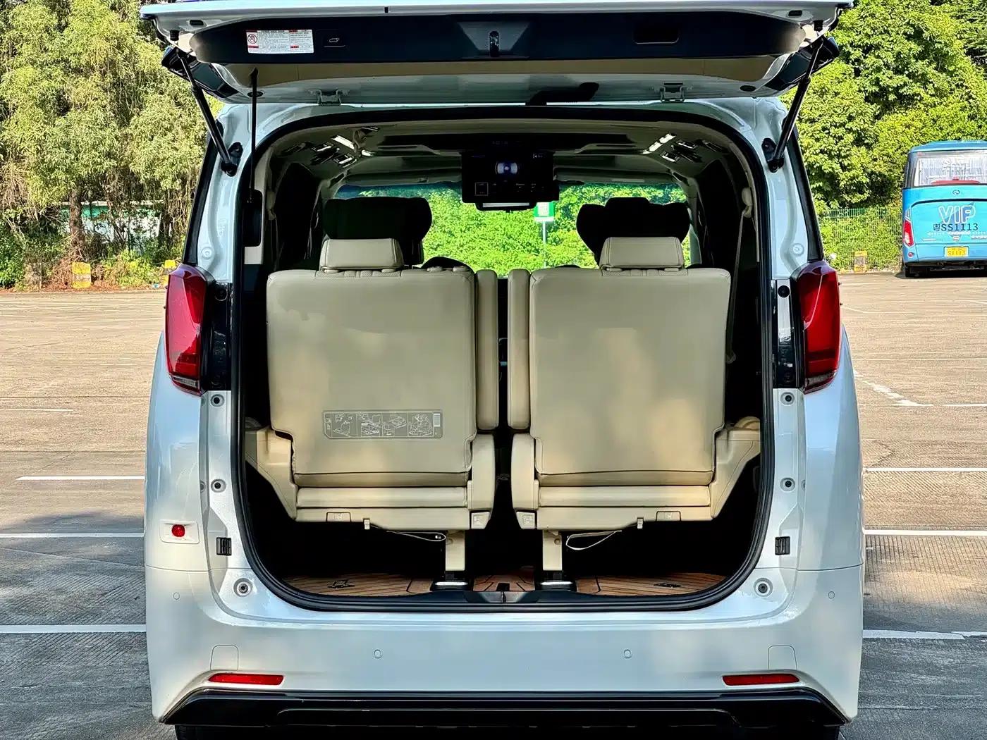 2019 Alphard Hybrid 2.5L Premium Edition — миниатюра 14