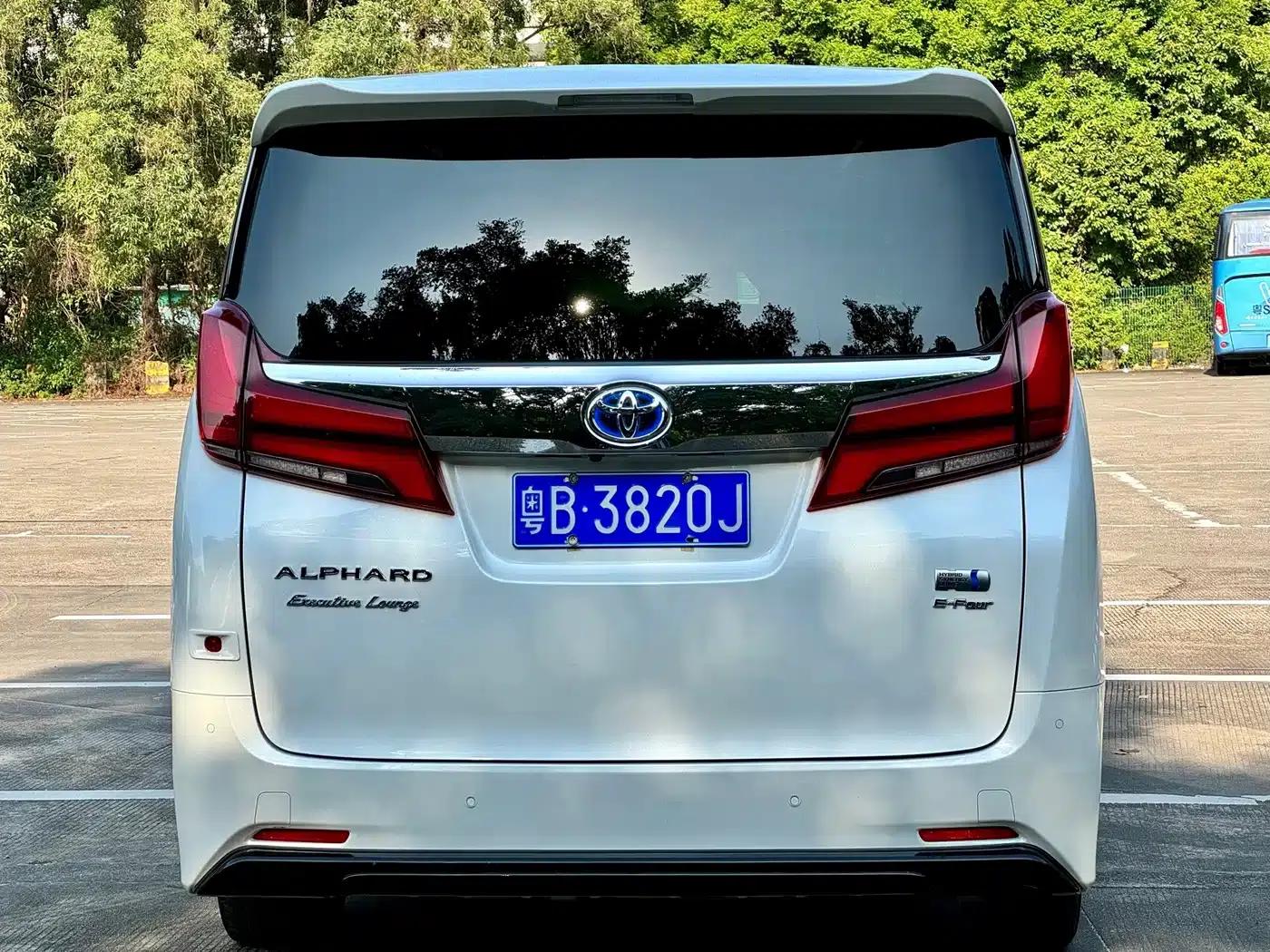 2019 Alphard Hybrid 2.5L Premium Edition — миниатюра 16