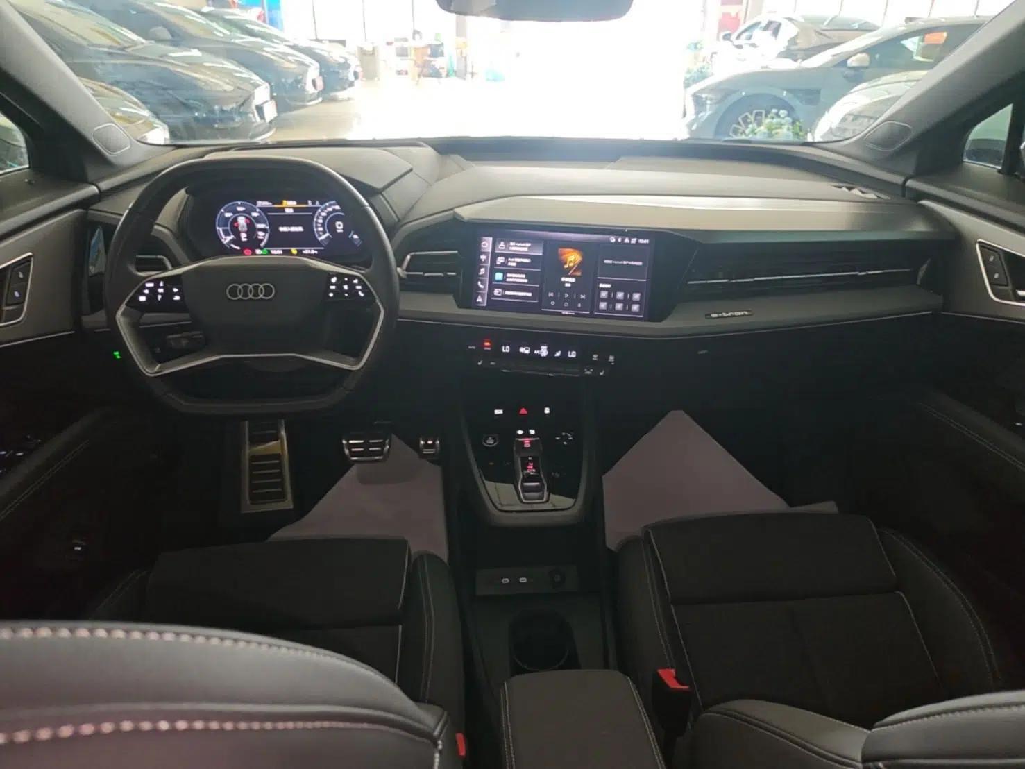 Audi Q5 e-tron 2022 40 e-tron Starlight Edition Mech Kit — миниатюра 12