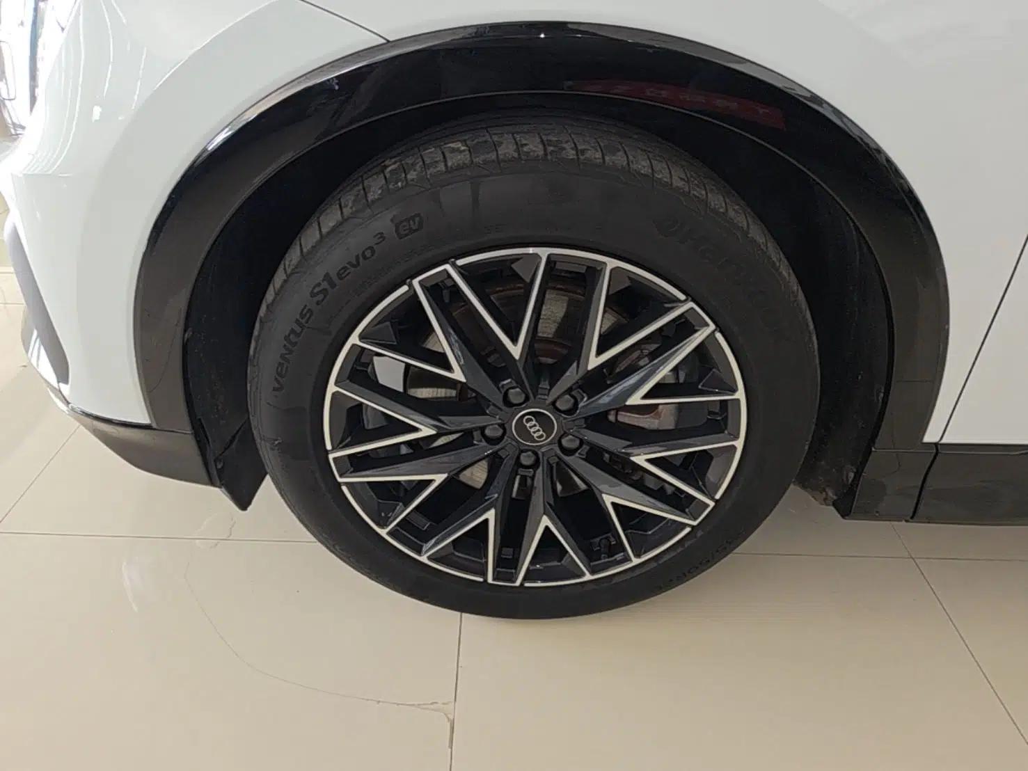Audi Q5 e-tron 2022 40 e-tron Starlight Edition Mech Kit — миниатюра 10