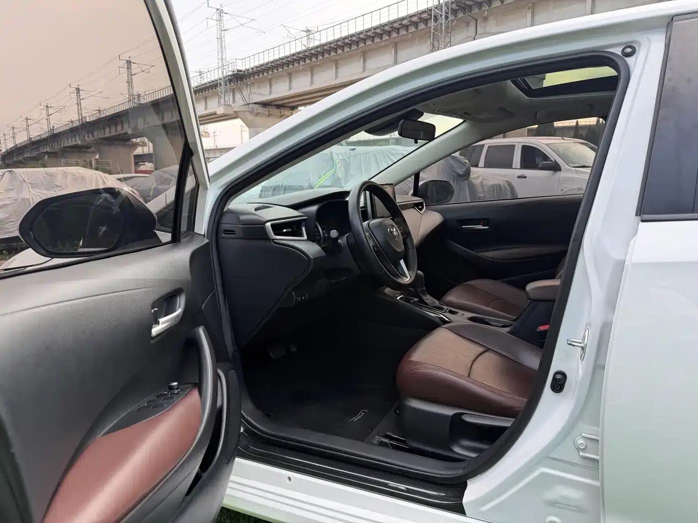 2021 Toyota Corolla 1.2T S-CVT Elite PLUS Edition — миниатюра 8