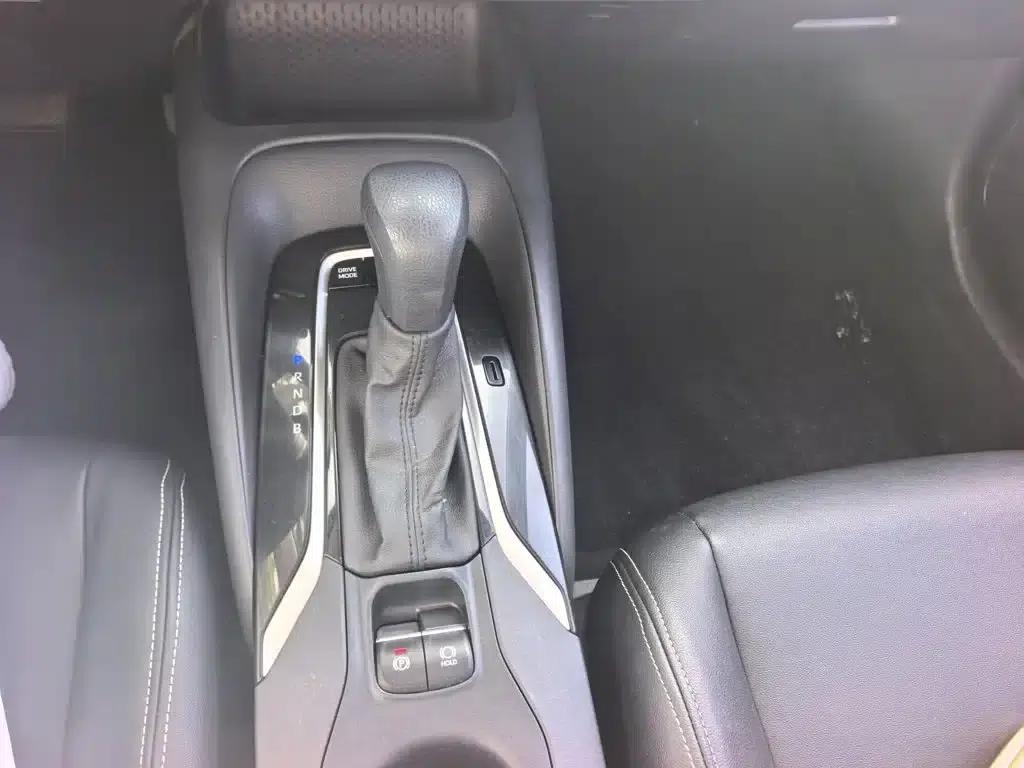 2021 Toyota Corolla Hybrid 1.8L E-CVT Elite Edition — миниатюра 13