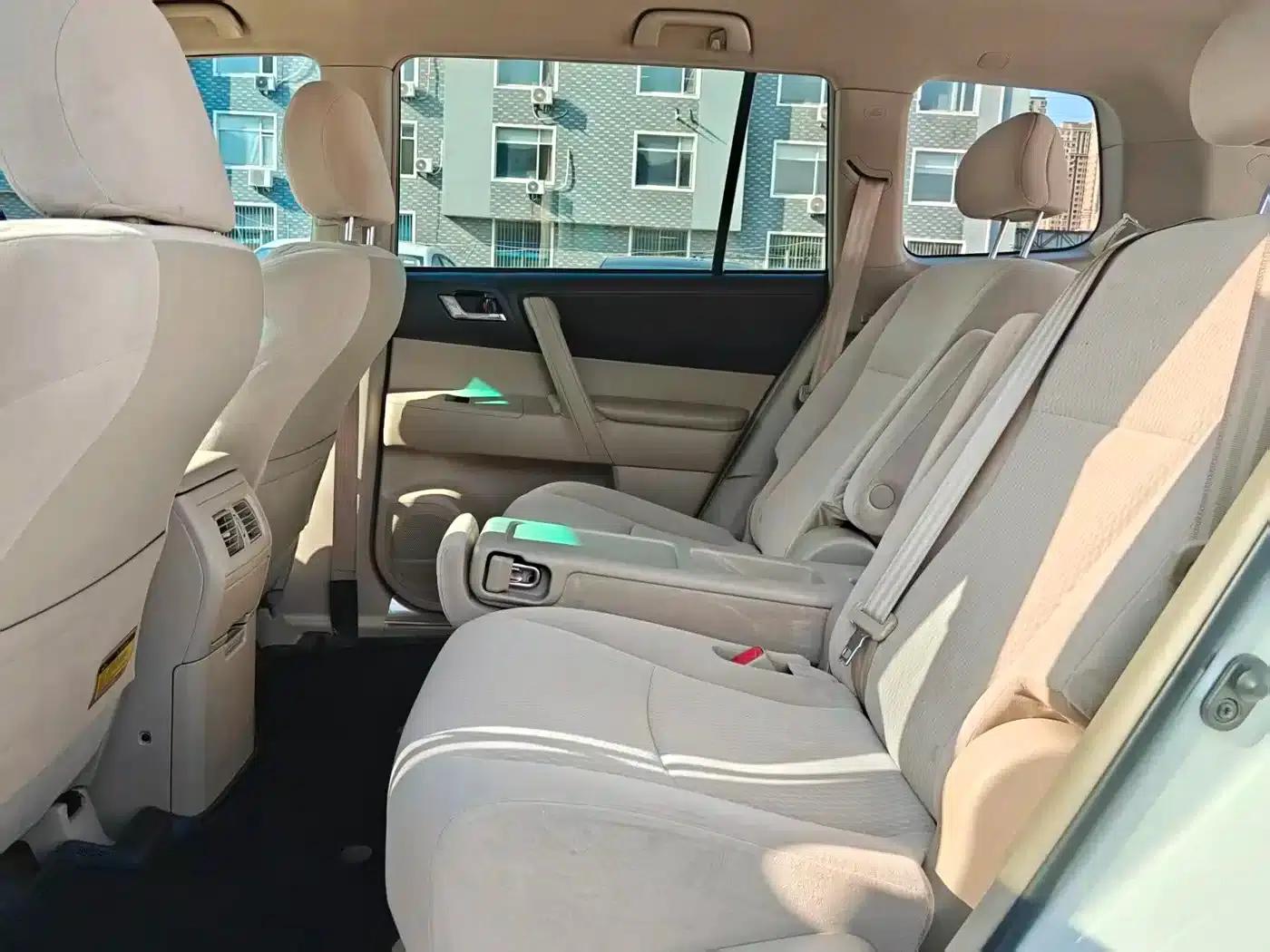 2012 Highlander 2.7L 2WD 5-seater Elite Edition — миниатюра 5