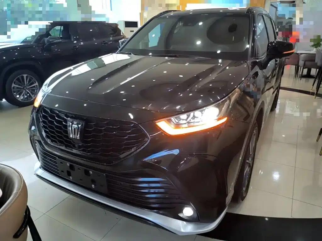 Crown Land Cruiser 2024 2.5L HEV 4WD Luxury Edition — миниатюра 3