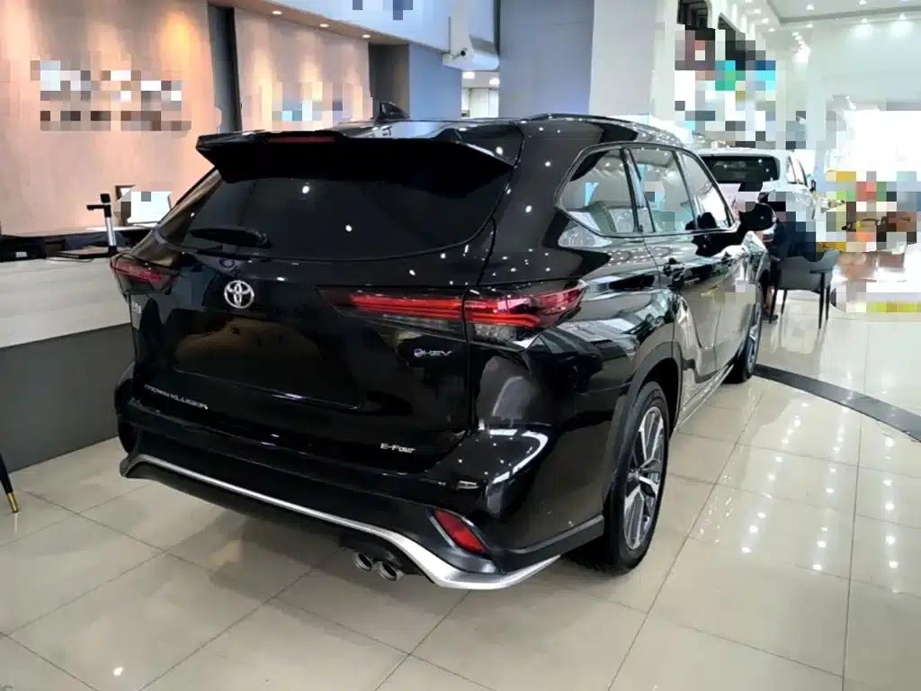 Crown Land Cruiser 2024 2.5L HEV 4WD Luxury Edition — миниатюра 7