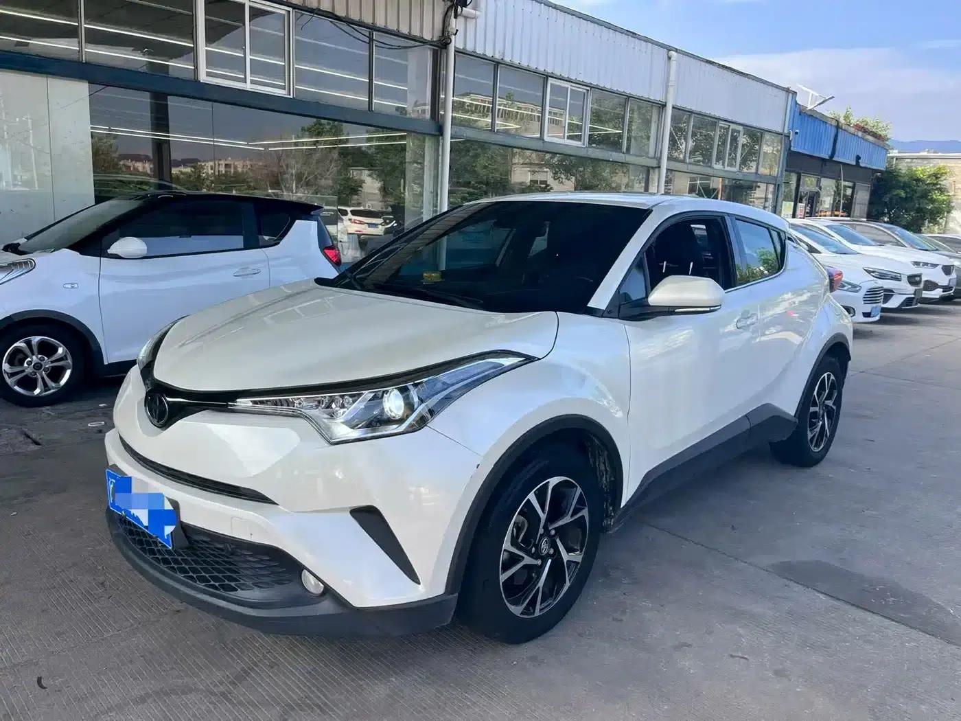Toyota C-HR 2020 2.0L Leading Edition — миниатюра 1