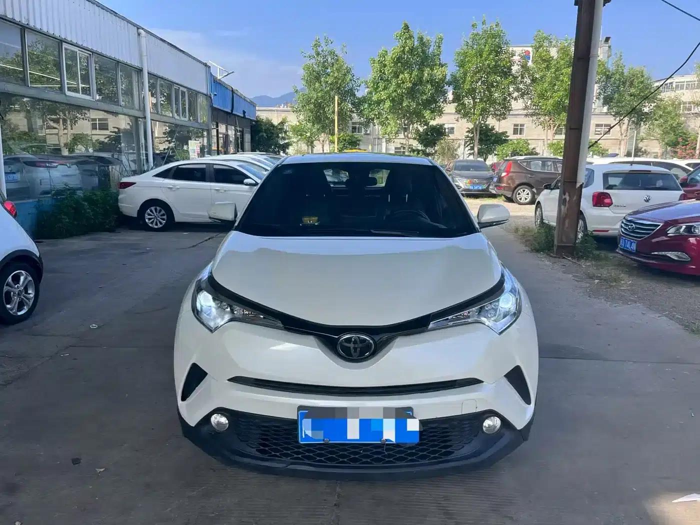 Toyota C-HR 2020 2.0L Leading Edition — миниатюра 3