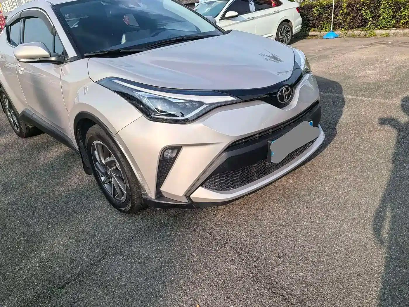Toyota C-HR 2022 2.0L Leading Edition — миниатюра 3