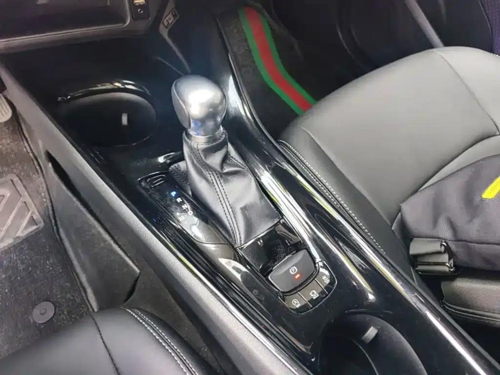 Toyota C-HR 2018 2.0L Leading Edition (National V Emission Standard) — миниатюра 14