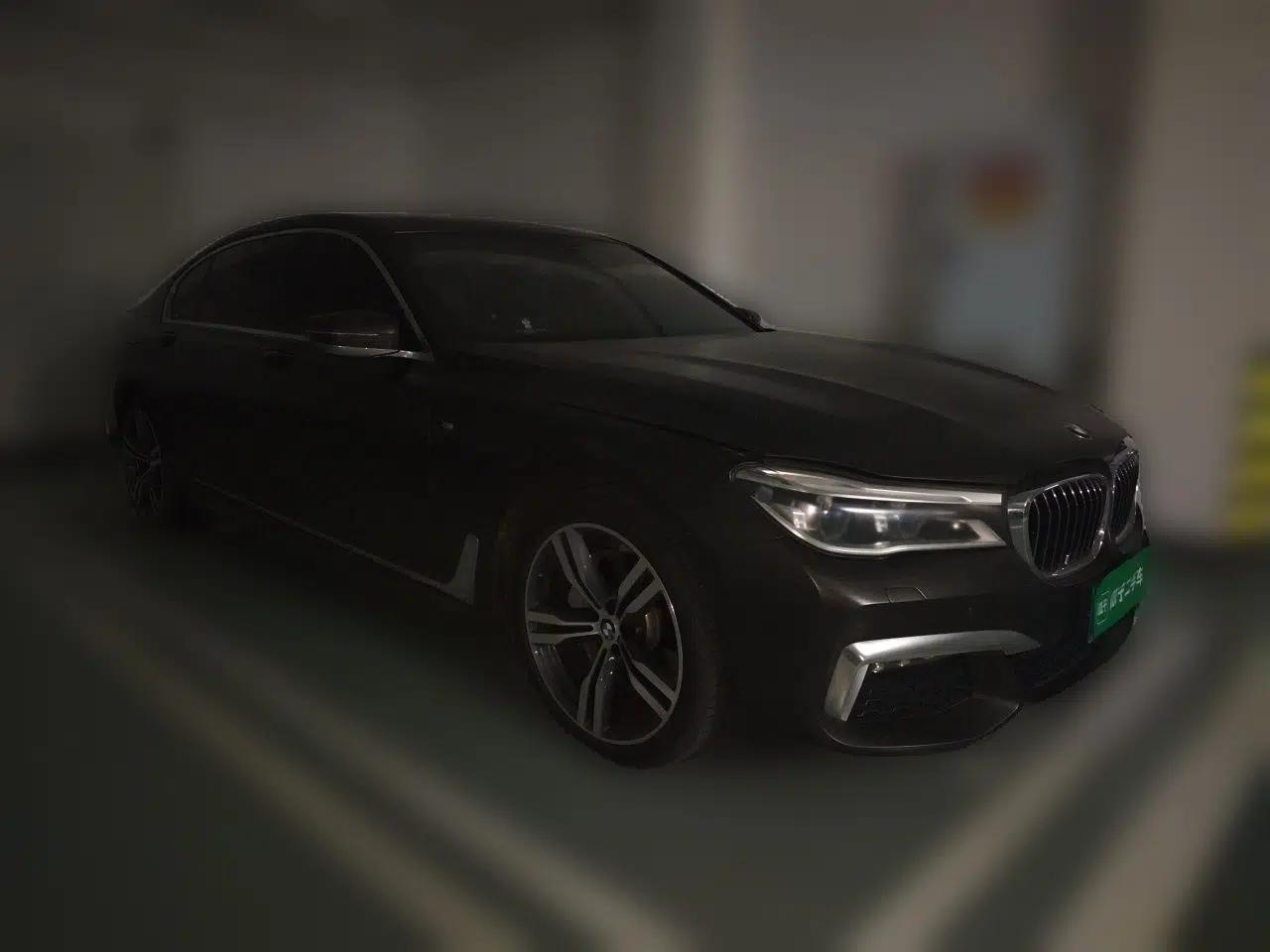 BMW 7 Series 2018 740Li xDrive Luxury Edition M Sport Package — миниатюра 3