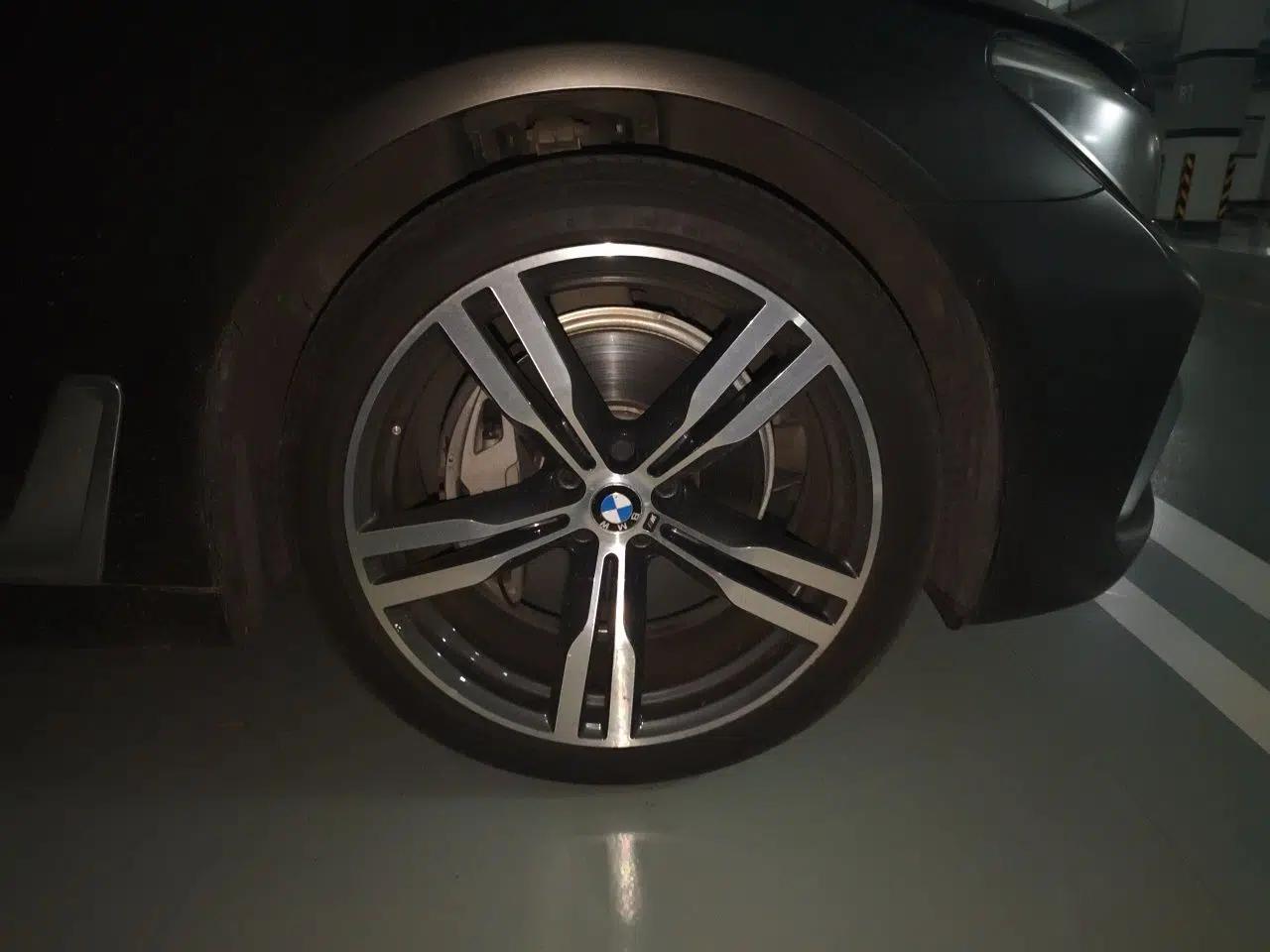 BMW 7 Series 2018 740Li xDrive Luxury Edition M Sport Package — миниатюра 8