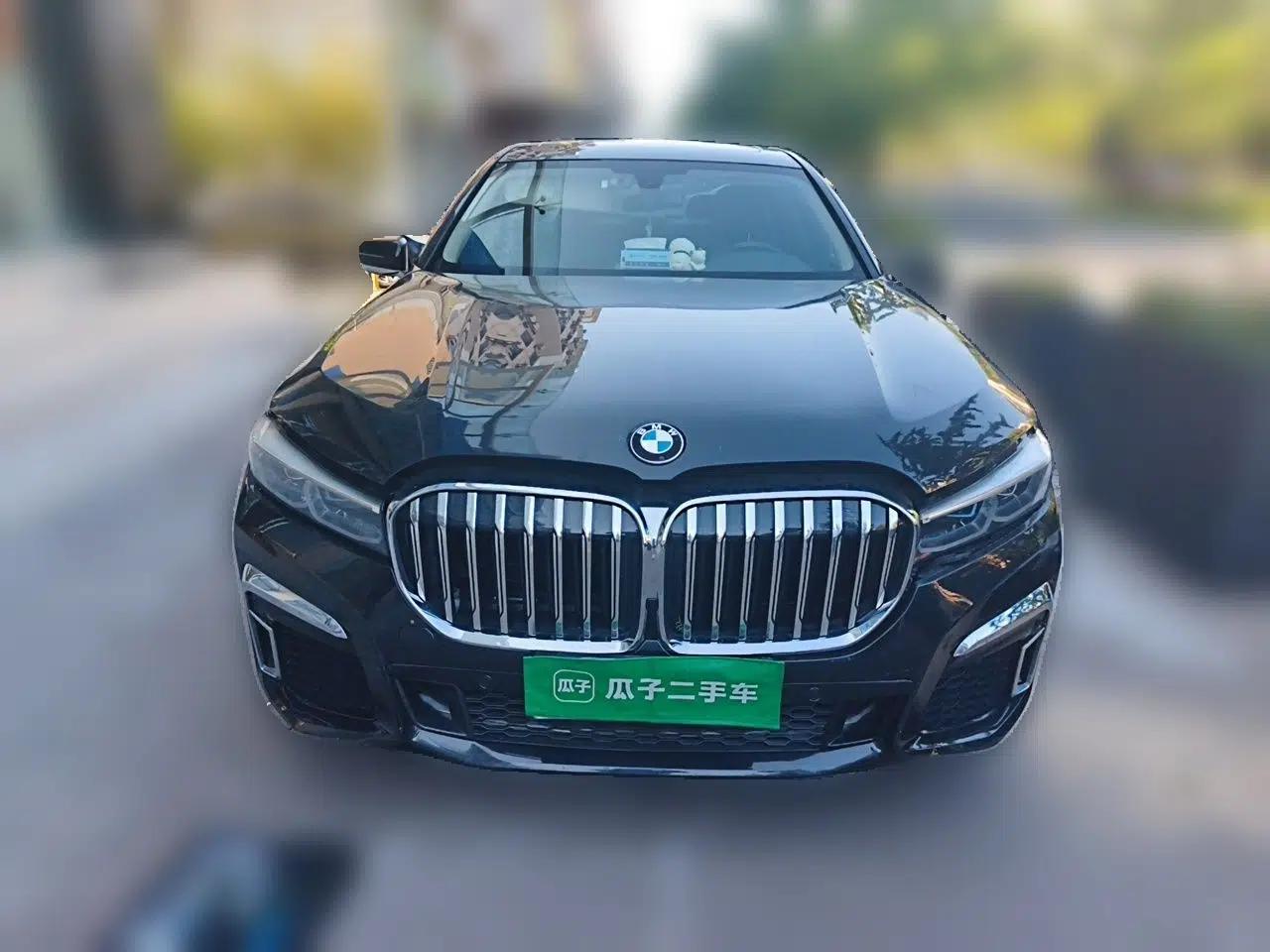 BMW 7 Series 2016 730Li Leading Model — миниатюра 2