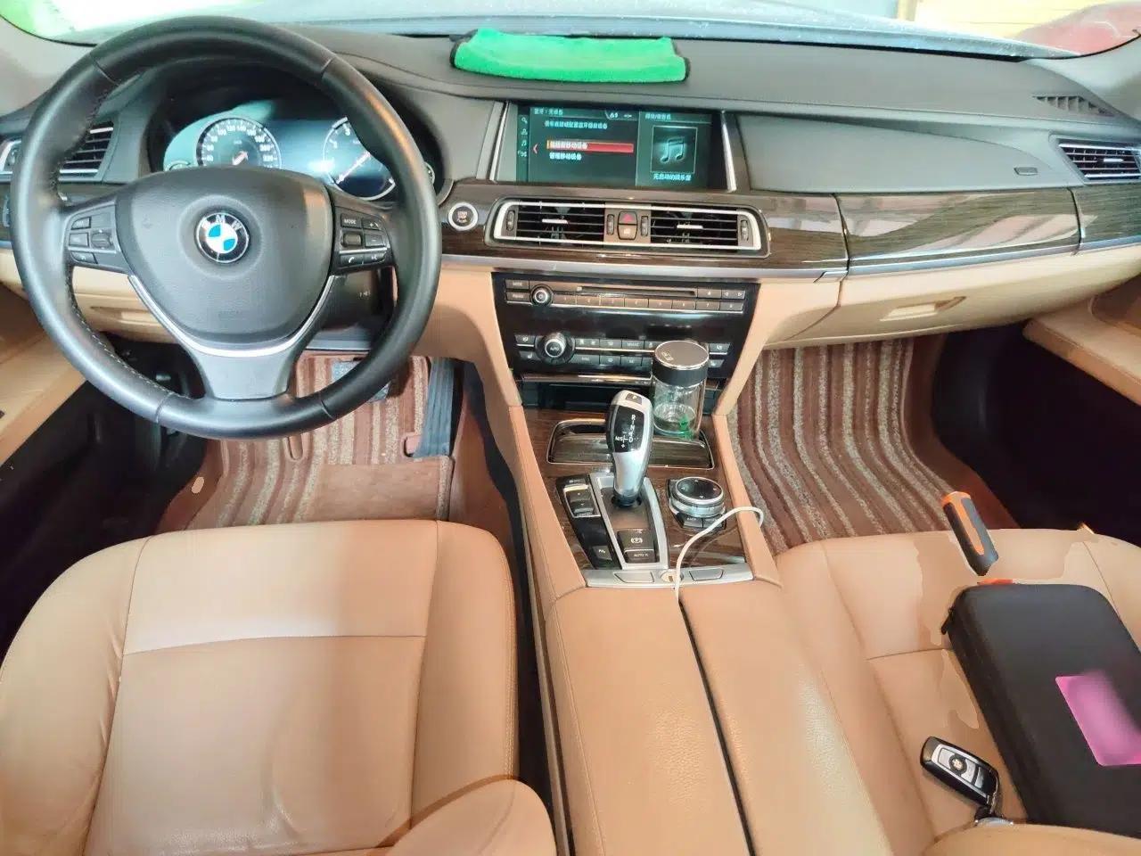 BMW 7 Series 2013 730Li Leading Model — миниатюра 9
