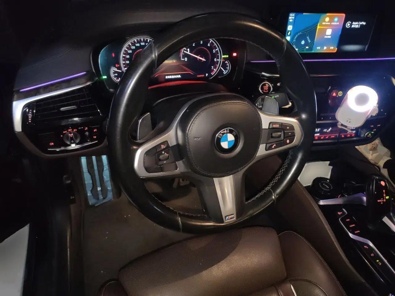 BMW 6 Series GT 2018 640i xDrive M Sport Package — миниатюра 10