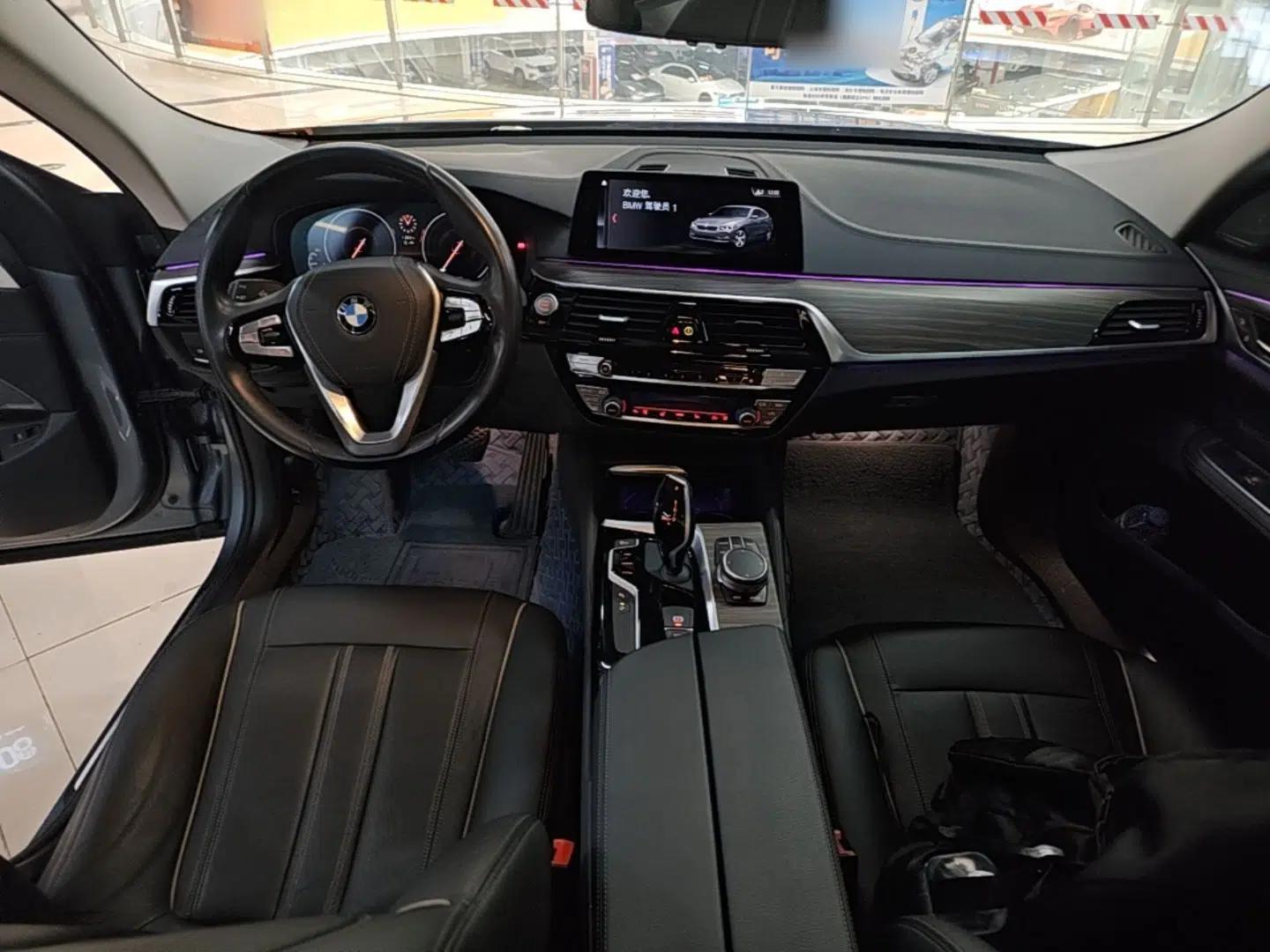 BMW 6 Series GT 2019 630i Luxury Design Package — миниатюра 12