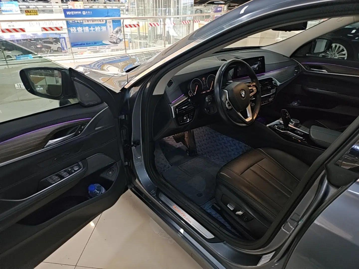 BMW 6 Series GT 2019 630i Luxury Design Package — миниатюра 18