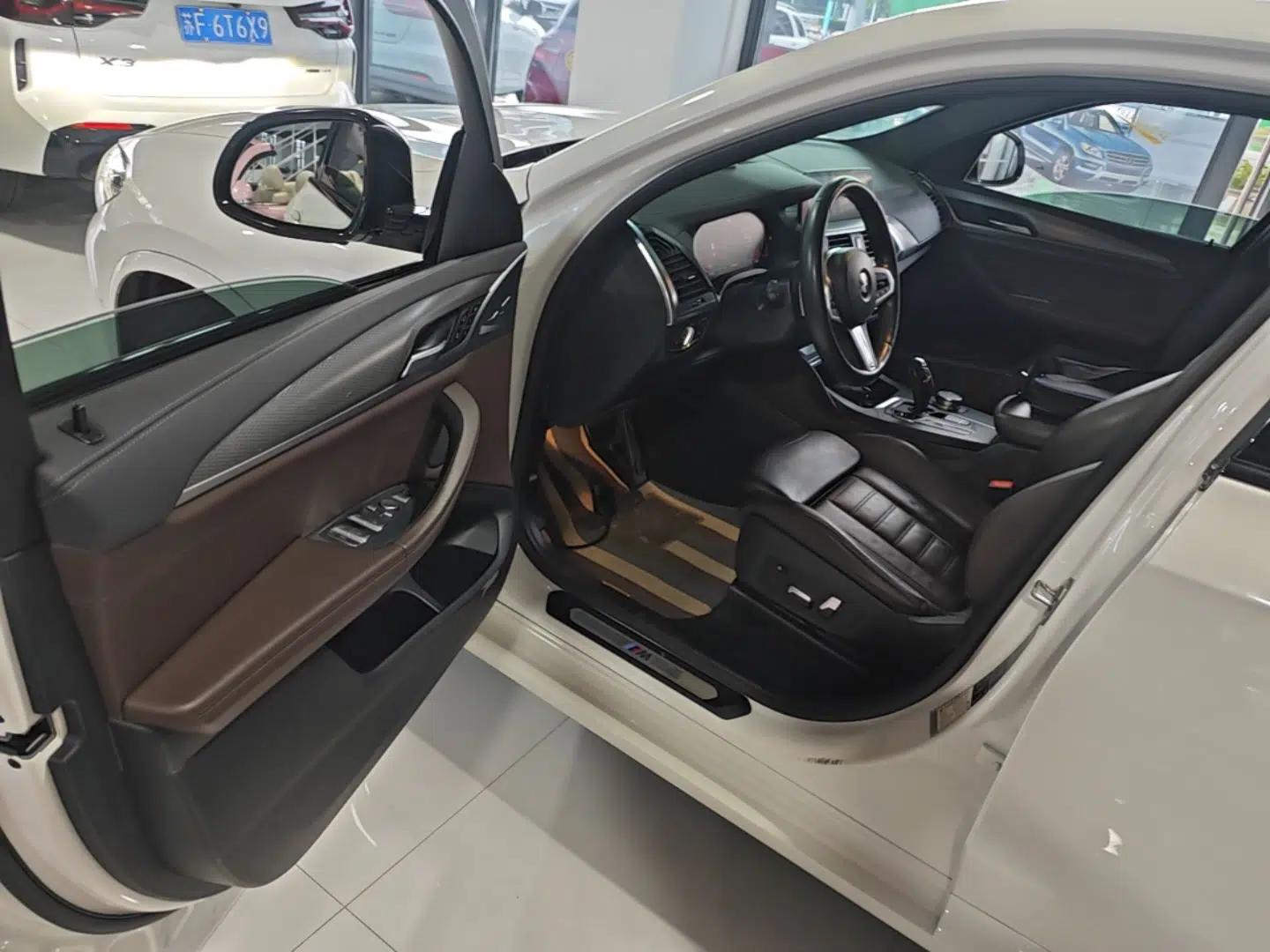BMW X4 2020 xDrive25i M Sport Package — миниатюра 18