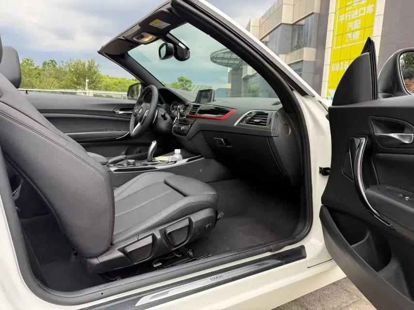 BMW 2 Series 2018 220i Convertible Coupe Sports Design Package — миниатюра 10