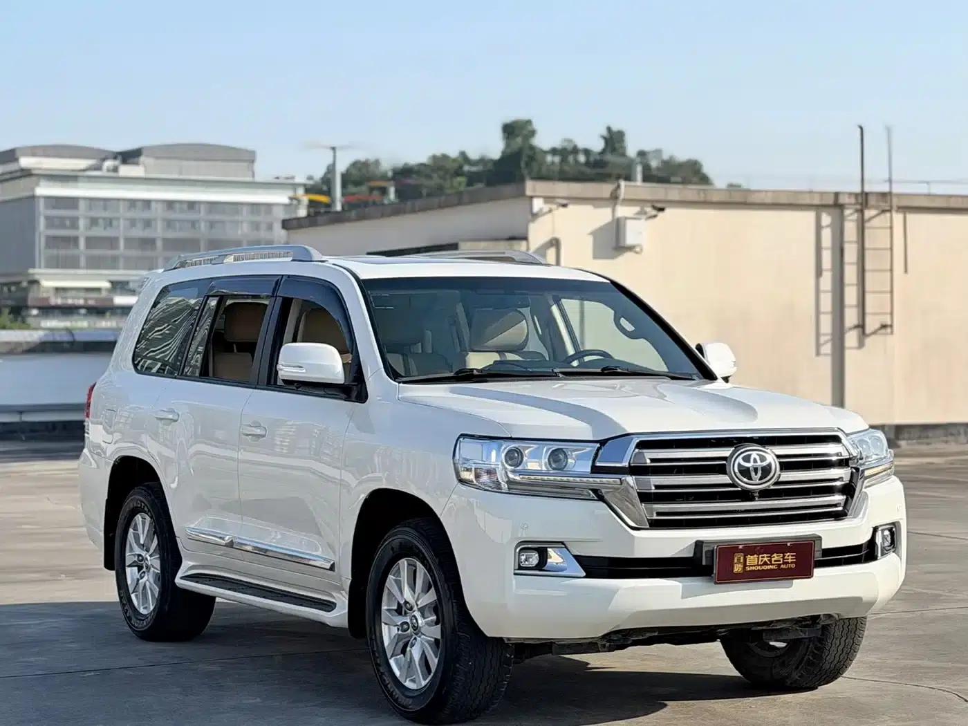 2020 Land Cruiser (Imported) 4.0L Middle East Edition — миниатюра 2