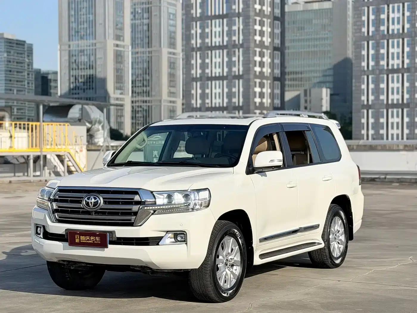 2020 Land Cruiser (Imported) 4.0L Middle East Edition — миниатюра 4
