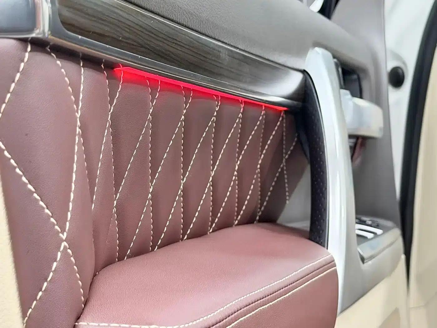 2020 Land Cruiser (Imported) 4.0L Middle East Edition — миниатюра 10