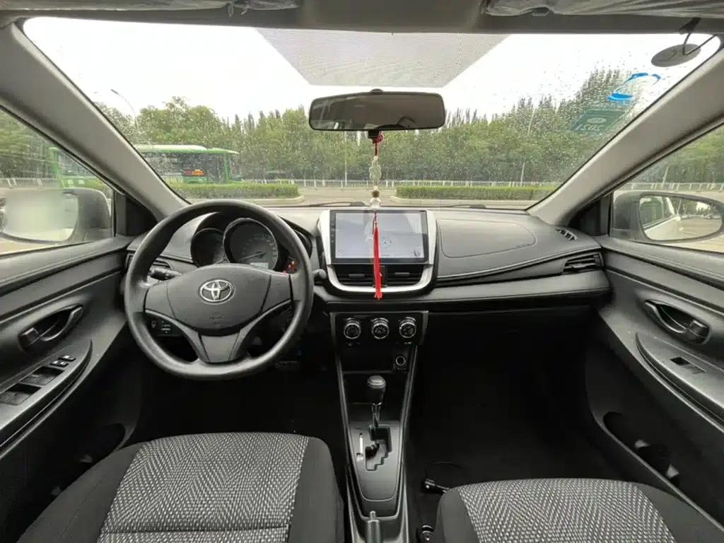 Vios FS 2017 1.5L CVT Sport Edition — миниатюра 8