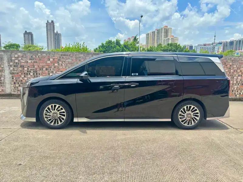 Trumpchi M8 2024 Master Series 2.0TGDI Premium Edition — миниатюра 4