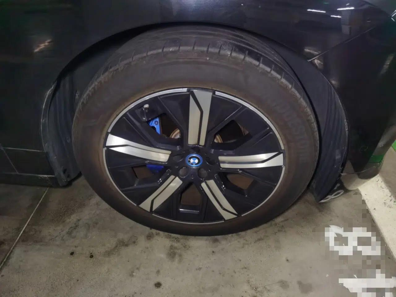 BMW iX 2022 xDrive40 — миниатюра 8