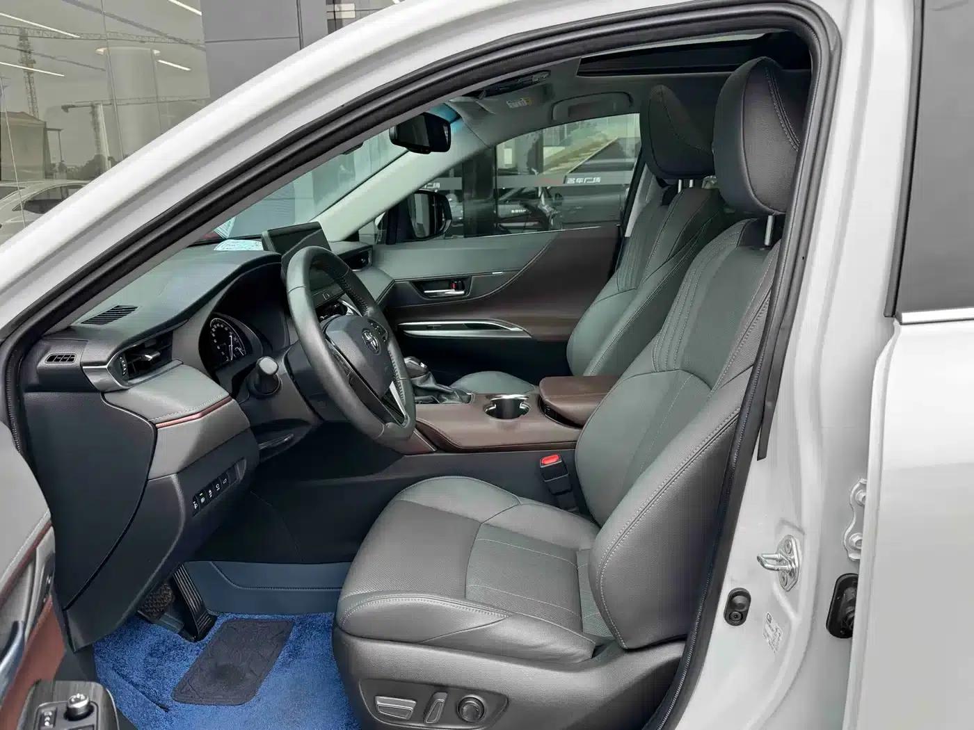 HARRIER 2022 2.0L CVT 2WD Premium Edition — миниатюра 4