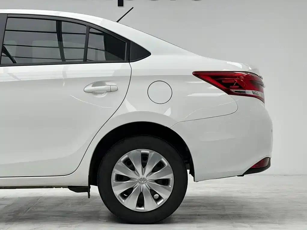 YARiS L 2022 1.5L CVT Leading PLUS Edition — миниатюра 14