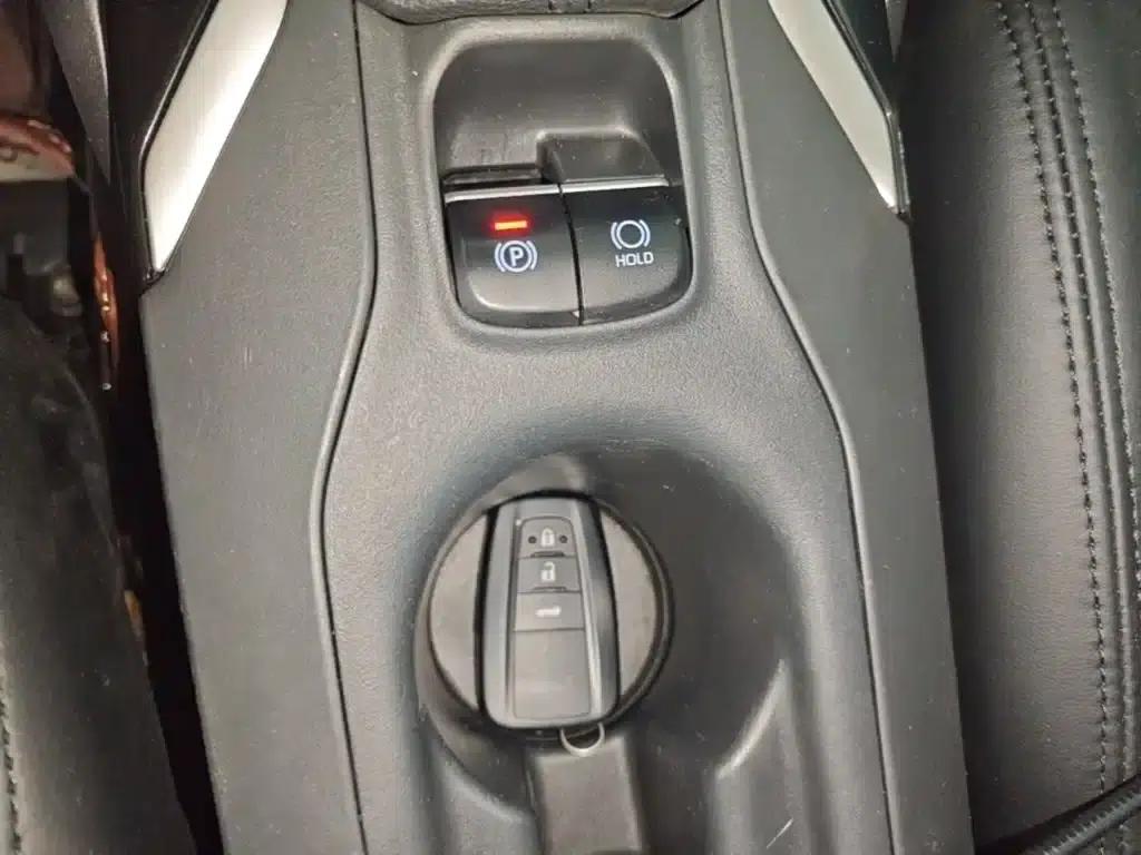 2022 Toyota Avalon 2.0L Elite Edition — миниатюра 9