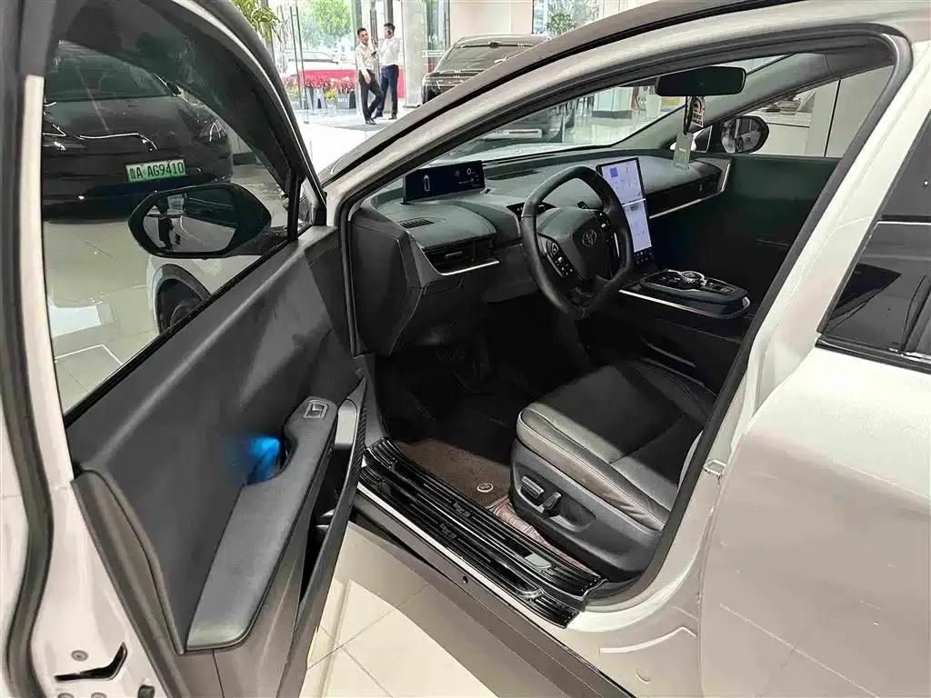 Toyota BZ3 2023 model, 517km, Elite PRO — миниатюра 7