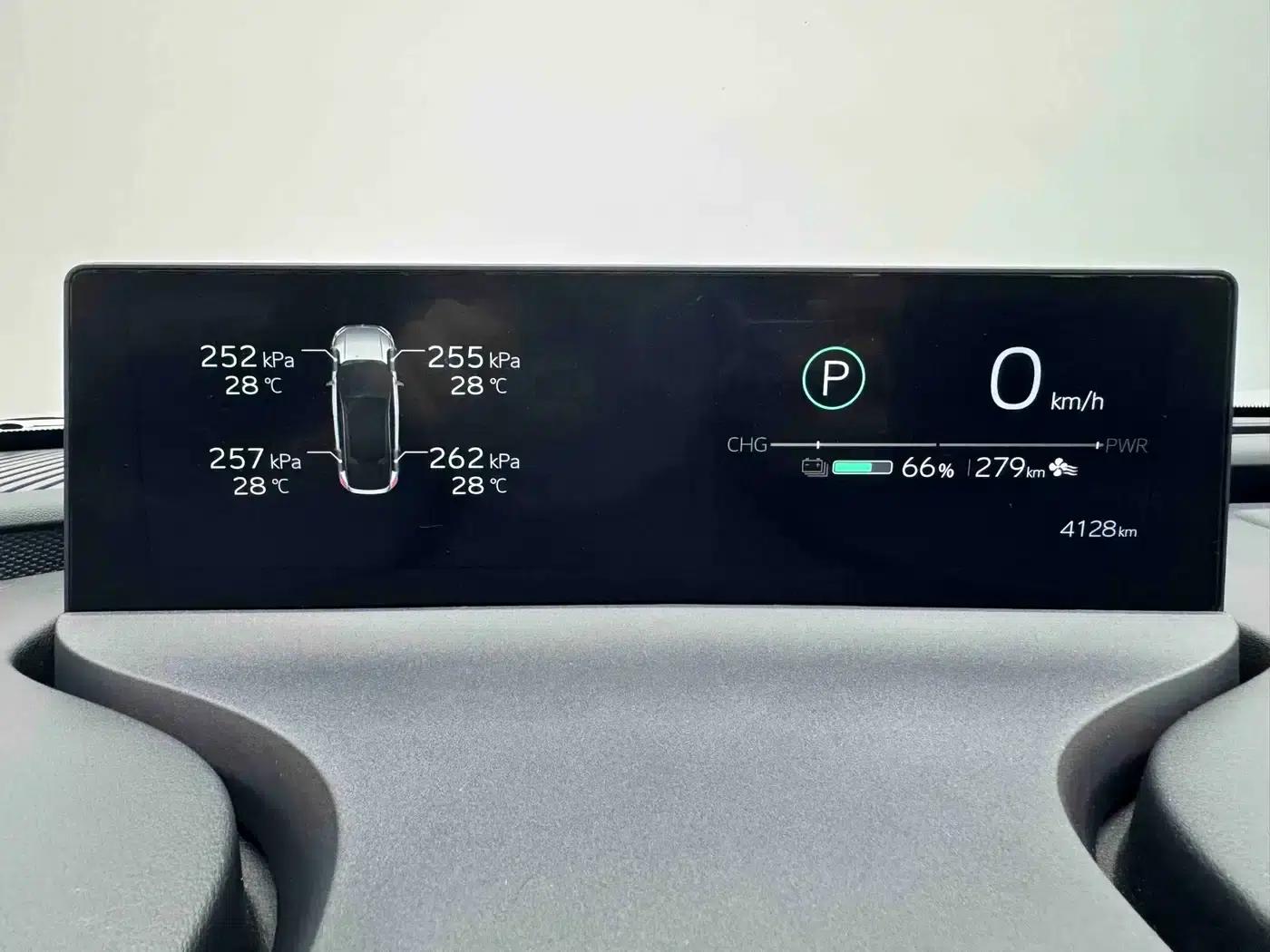 Toyota BZ5 2025 550 PRO Smart Edition — миниатюра 14
