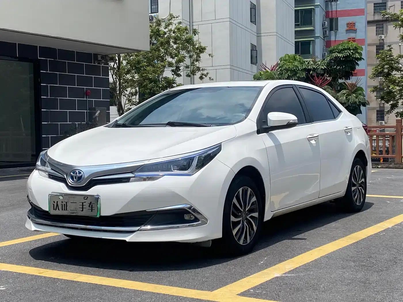 Corolla Hybrid E+ 2019 1.8L E-CVT Leading Edition — миниатюра 2
