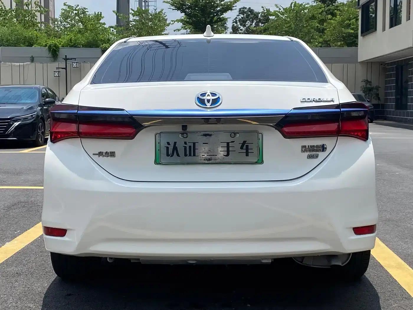 Corolla Hybrid E+ 2019 1.8L E-CVT Leading Edition — миниатюра 5