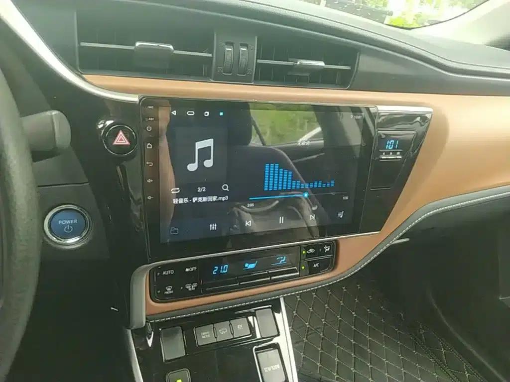 Corolla Hybrid E+ 2019 1.8L E-CVT Leading Edition — миниатюра 13