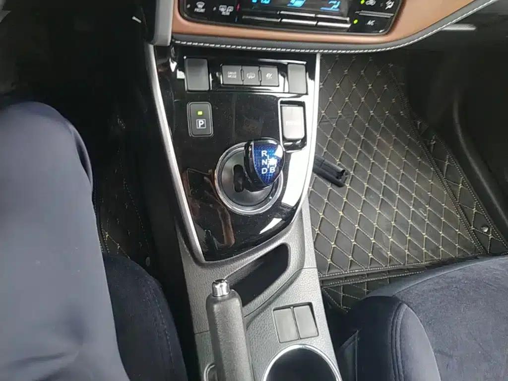 Corolla Hybrid E+ 2019 1.8L E-CVT Leading Edition — миниатюра 14