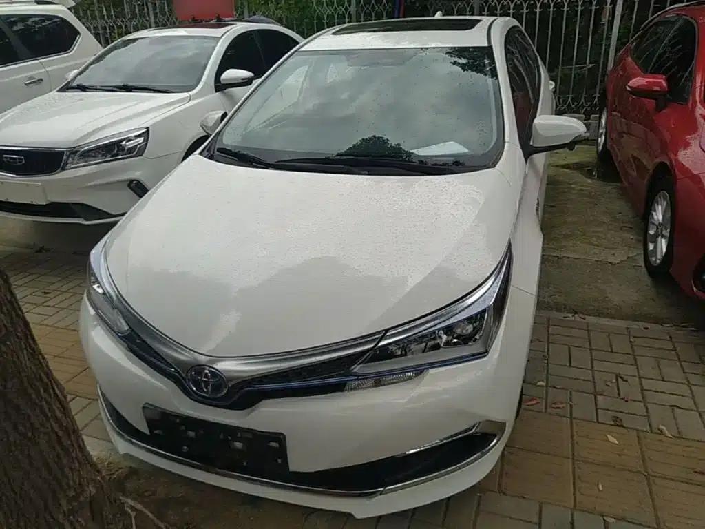 Corolla Hybrid E+ 2019 1.8L E-CVT Leading Edition — миниатюра 3